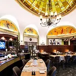 Hotel Astra Hotel&restaurant 4*
