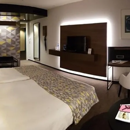 Hotel Astra & Restaurant 4*