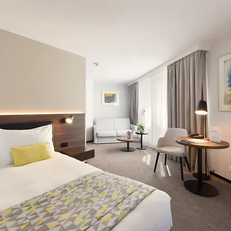 Hotel Astra & Restaurant 4*