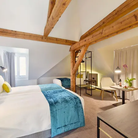 Astra & Restaurant Hotel 4*