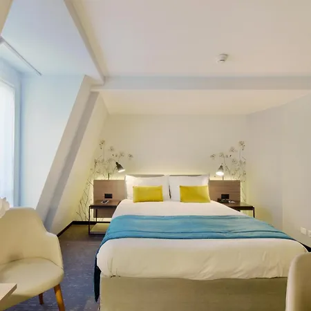 Astra & Restaurant Hotel