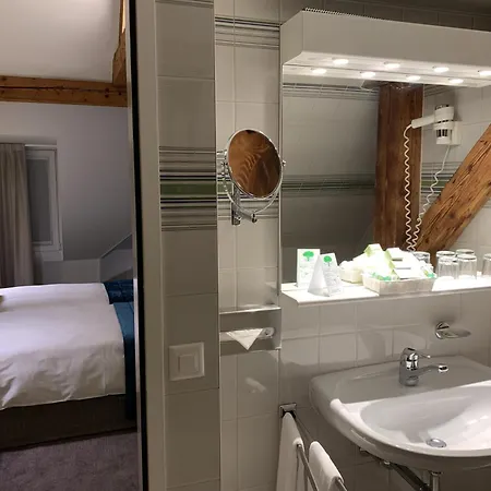 Astra & Restaurant Hotel