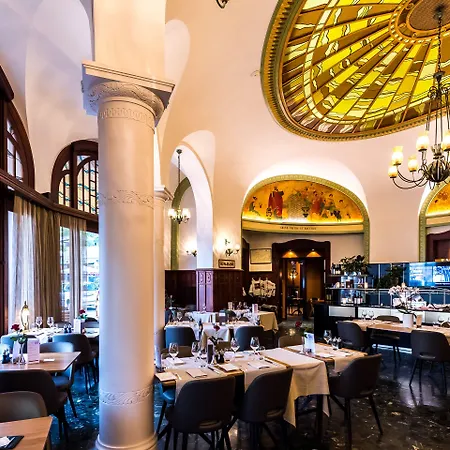 Astra & Restaurant 4*