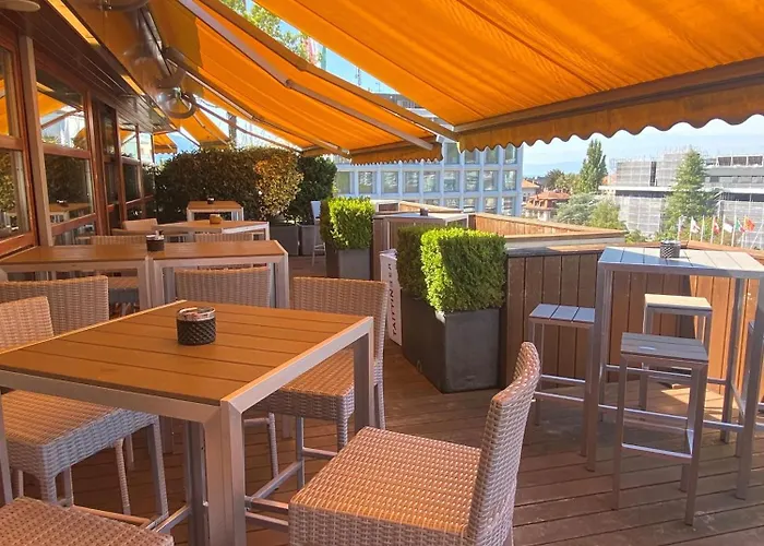 Astra & Restaurant 4* Βεβέ