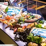 فندق Astra & Restaurant فيفي