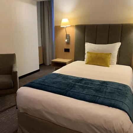 Astra Hotel&restaurant Hotel 4*